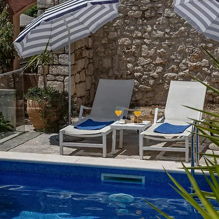 Toni * Makarska