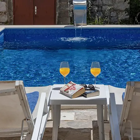 Toni Villa
